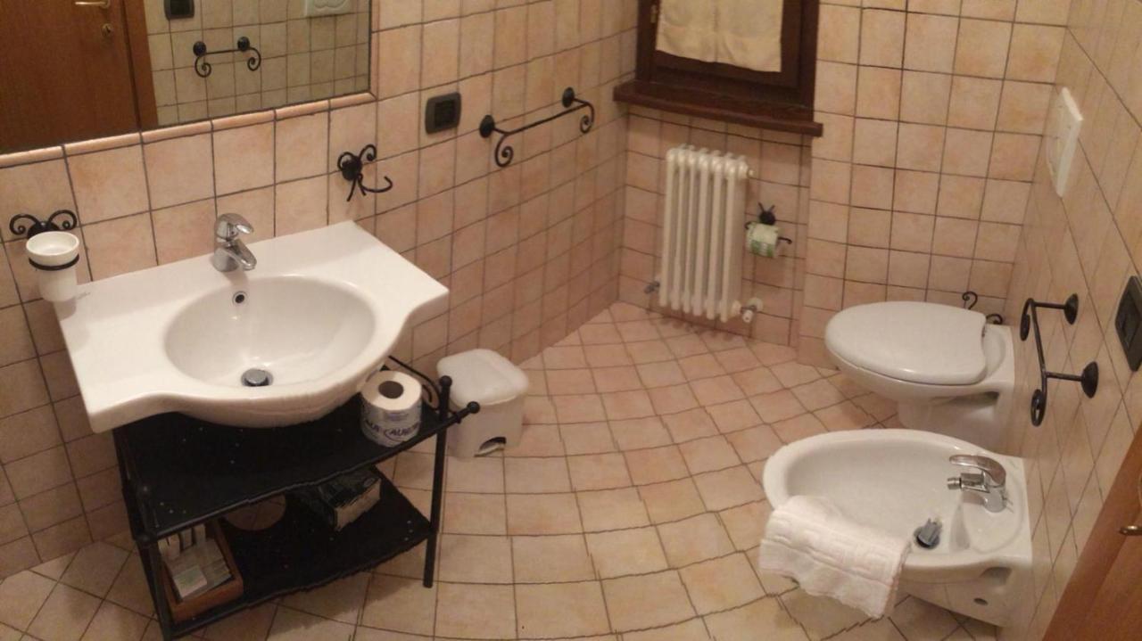 Il Castagno Bed & Breakfast Montemonaco Exterior foto